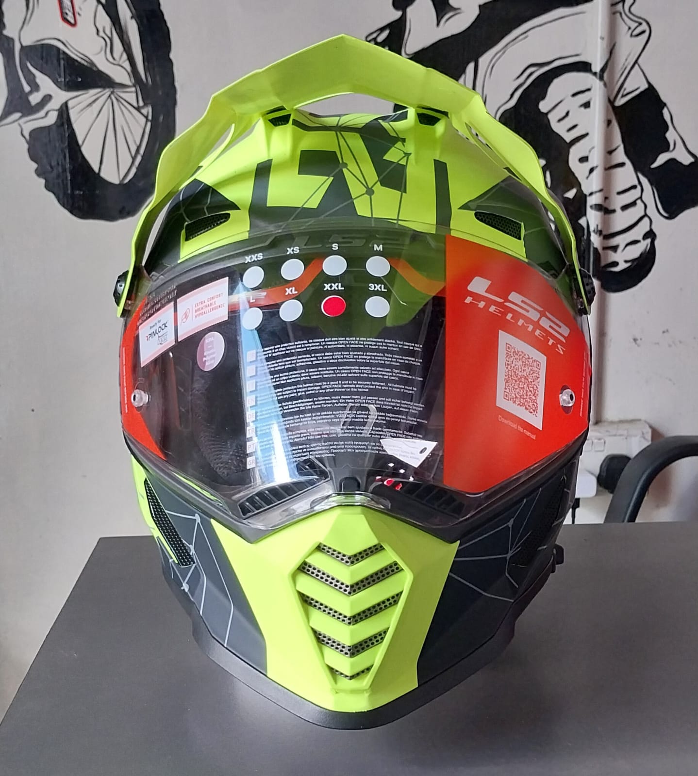 Pioneer Green black front.jpg