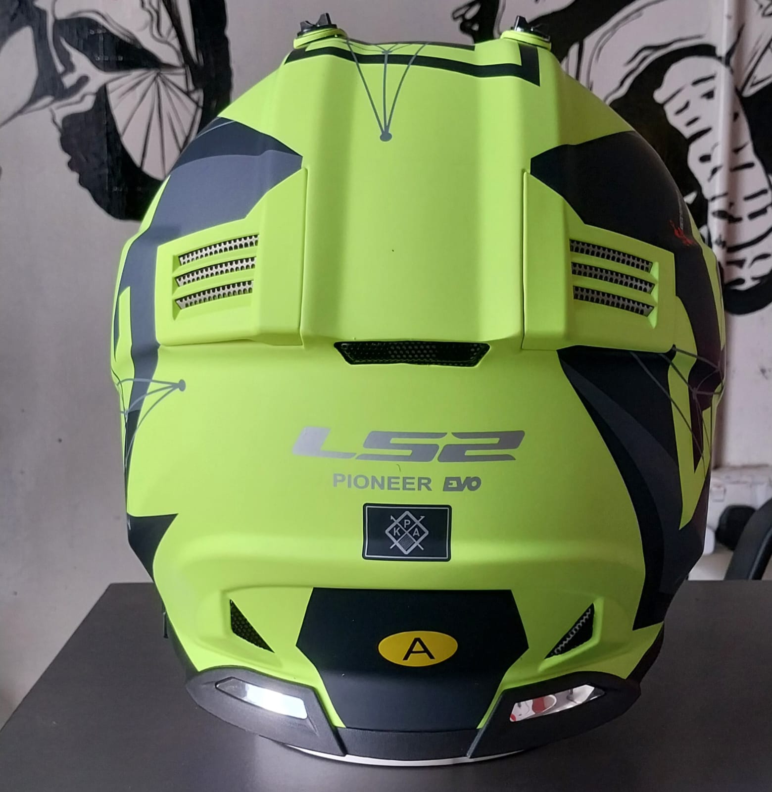 Pioneer Green black back.jpg