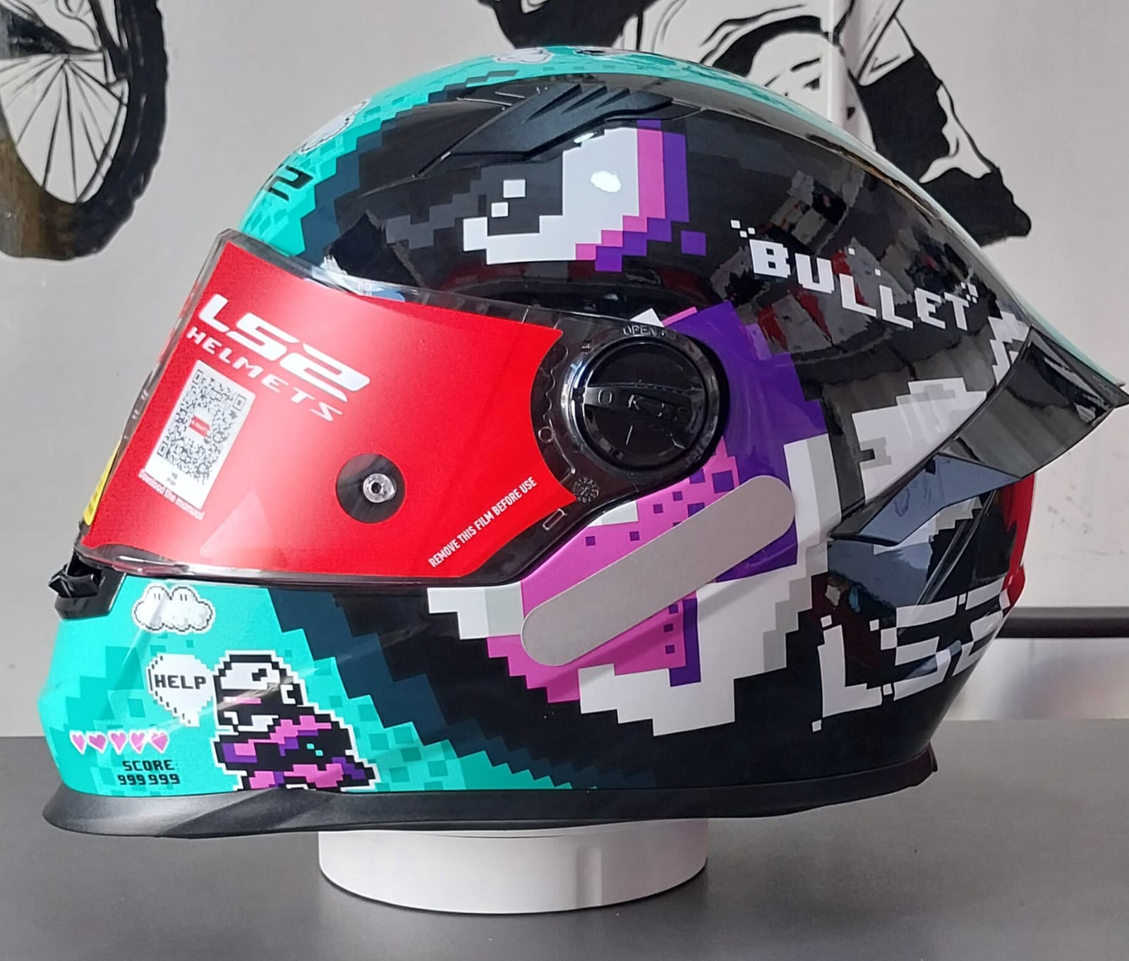 Ls2 ff300 retro left.jpg
