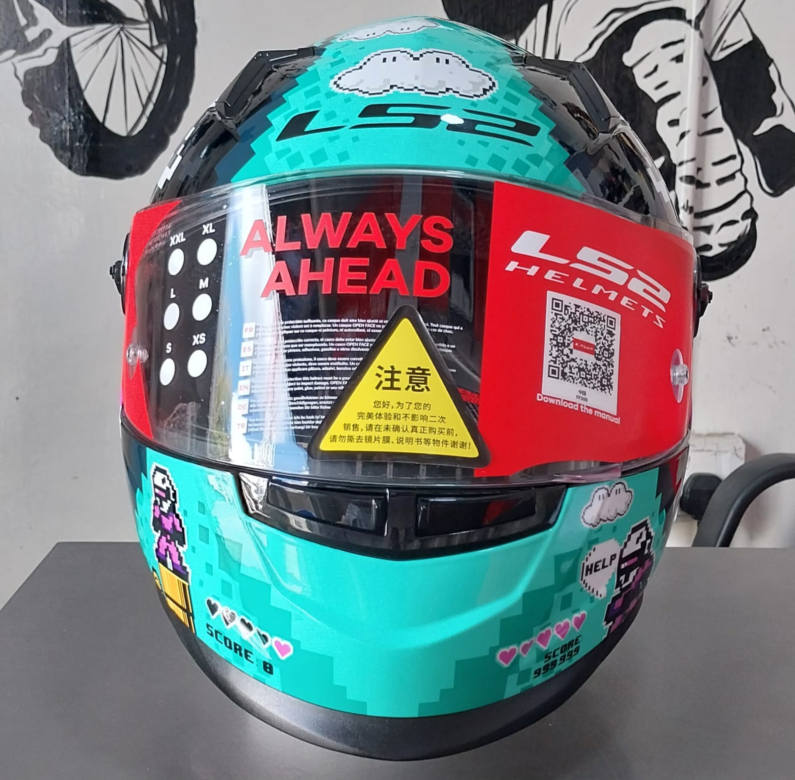 Ls2 ff300 retro front.jpg