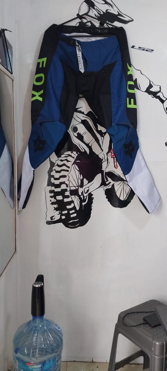 5e598d4a-fbef-4a55-b1d2-94fdf5e1553a.jpg